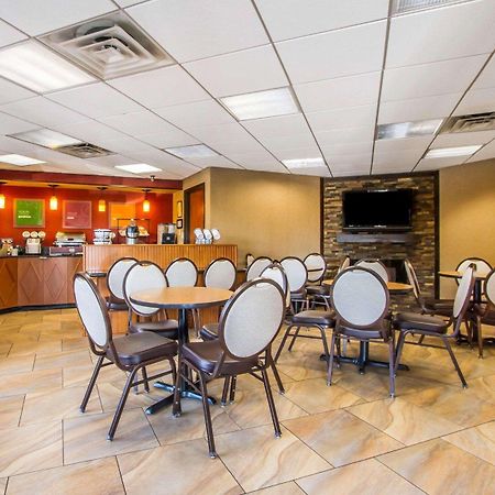 Rodeway Inn & Suites 클락스빌 외부 사진