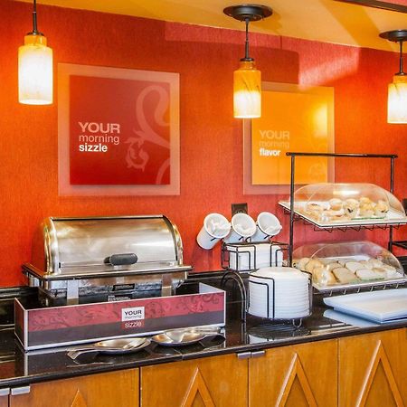 Rodeway Inn & Suites 클락스빌 외부 사진