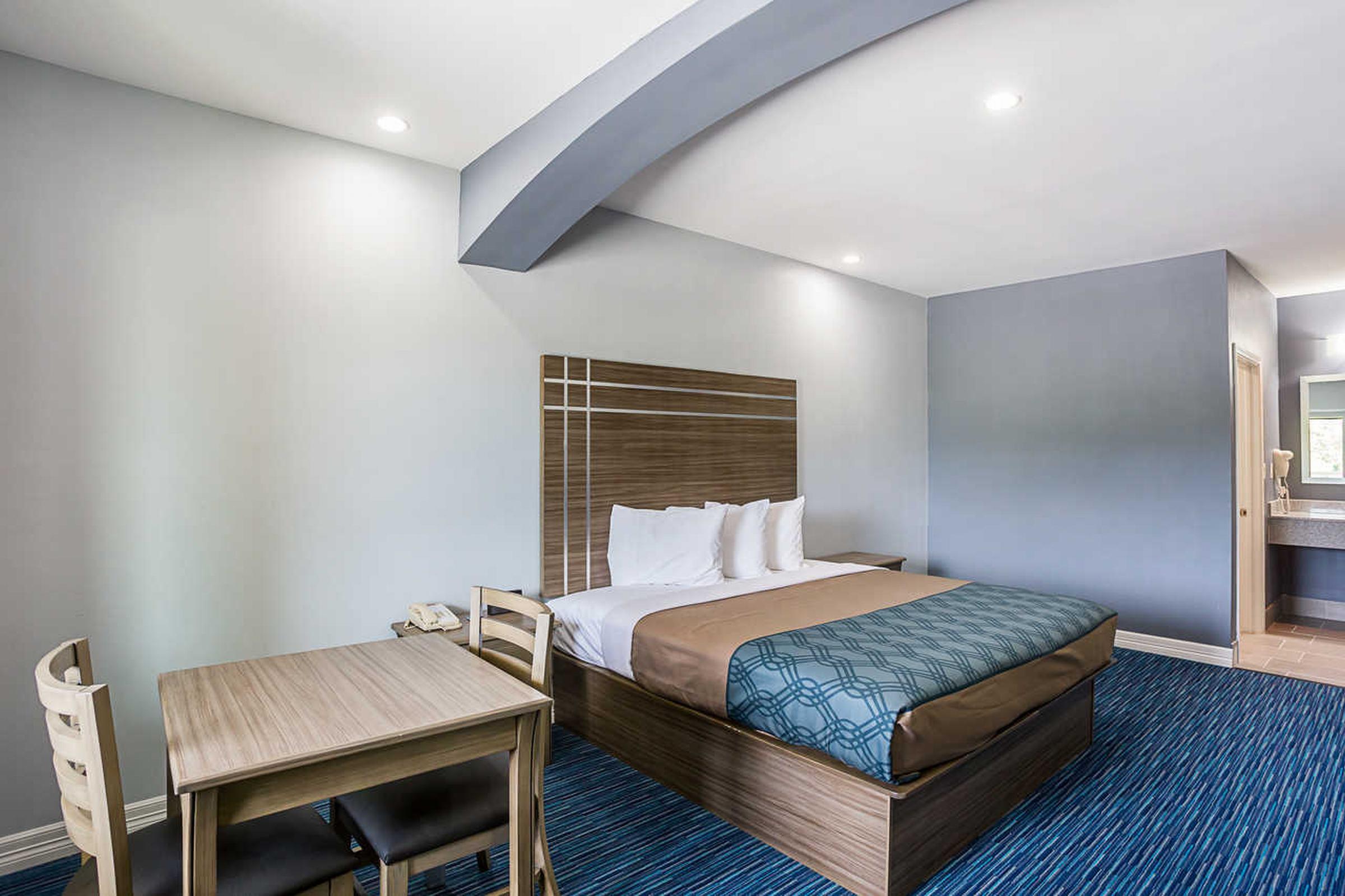 Rodeway Inn & Suites 클락스빌 외부 사진