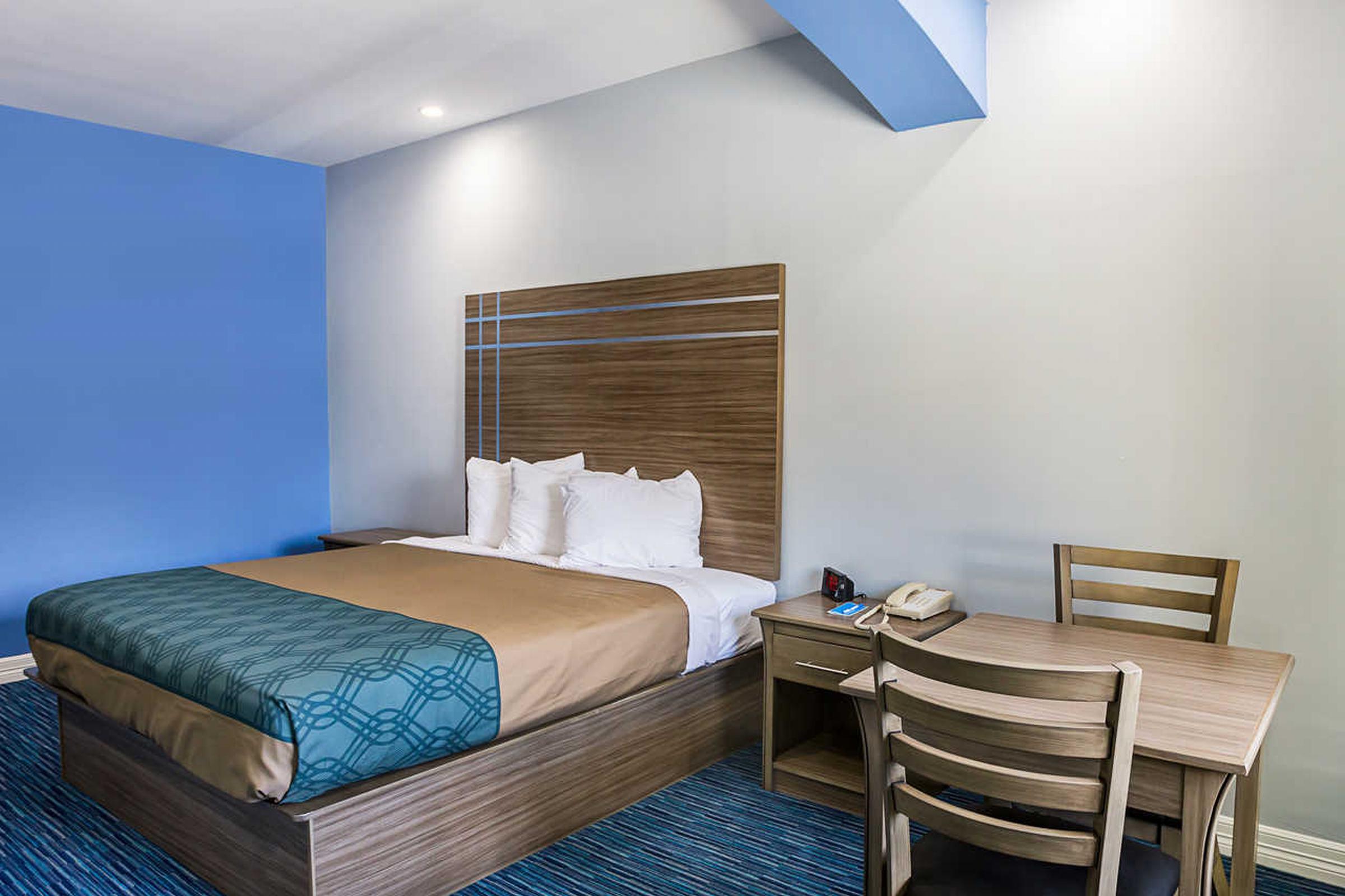 Rodeway Inn & Suites 클락스빌 외부 사진
