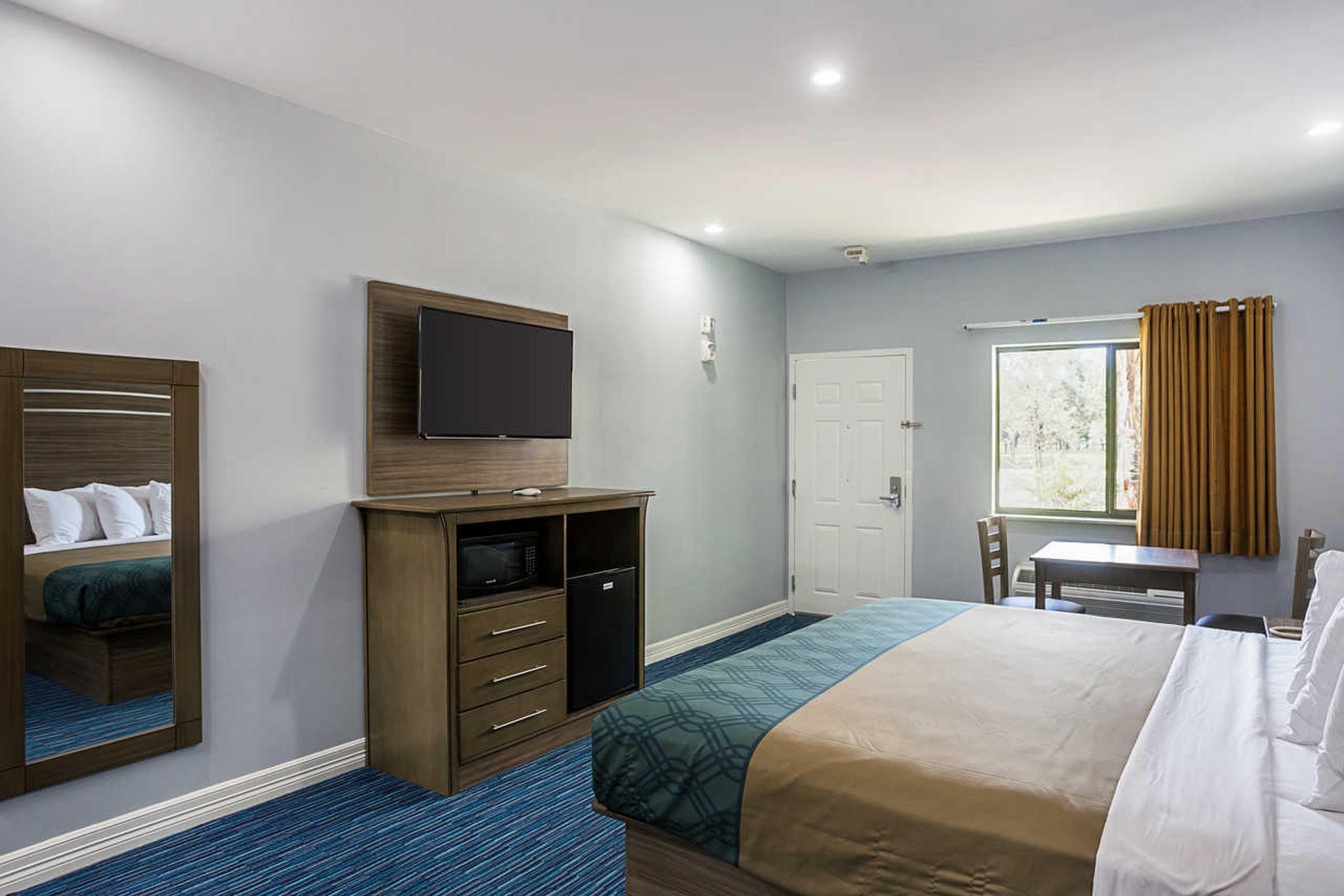 Rodeway Inn & Suites 클락스빌 외부 사진