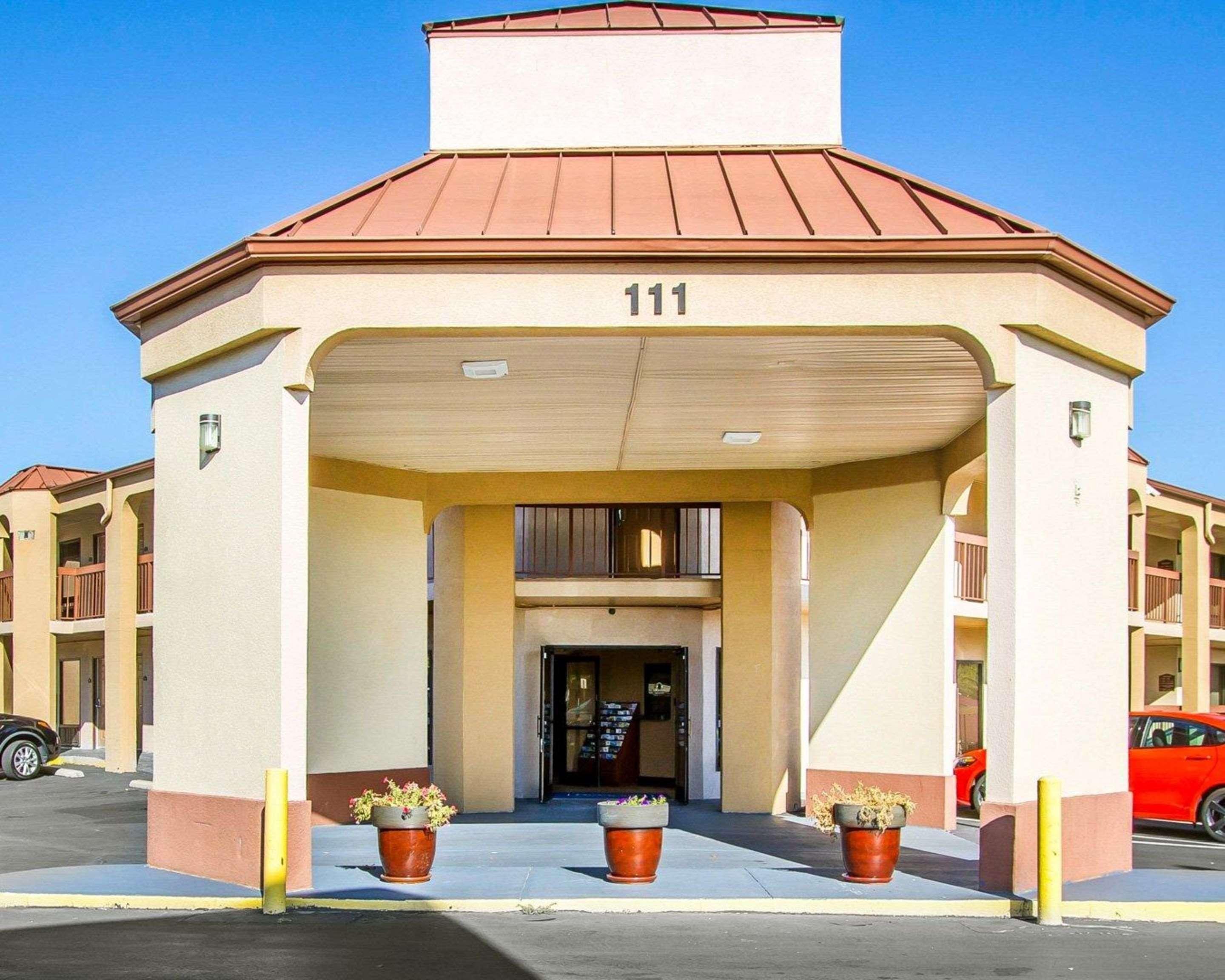 Rodeway Inn & Suites 클락스빌 외부 사진