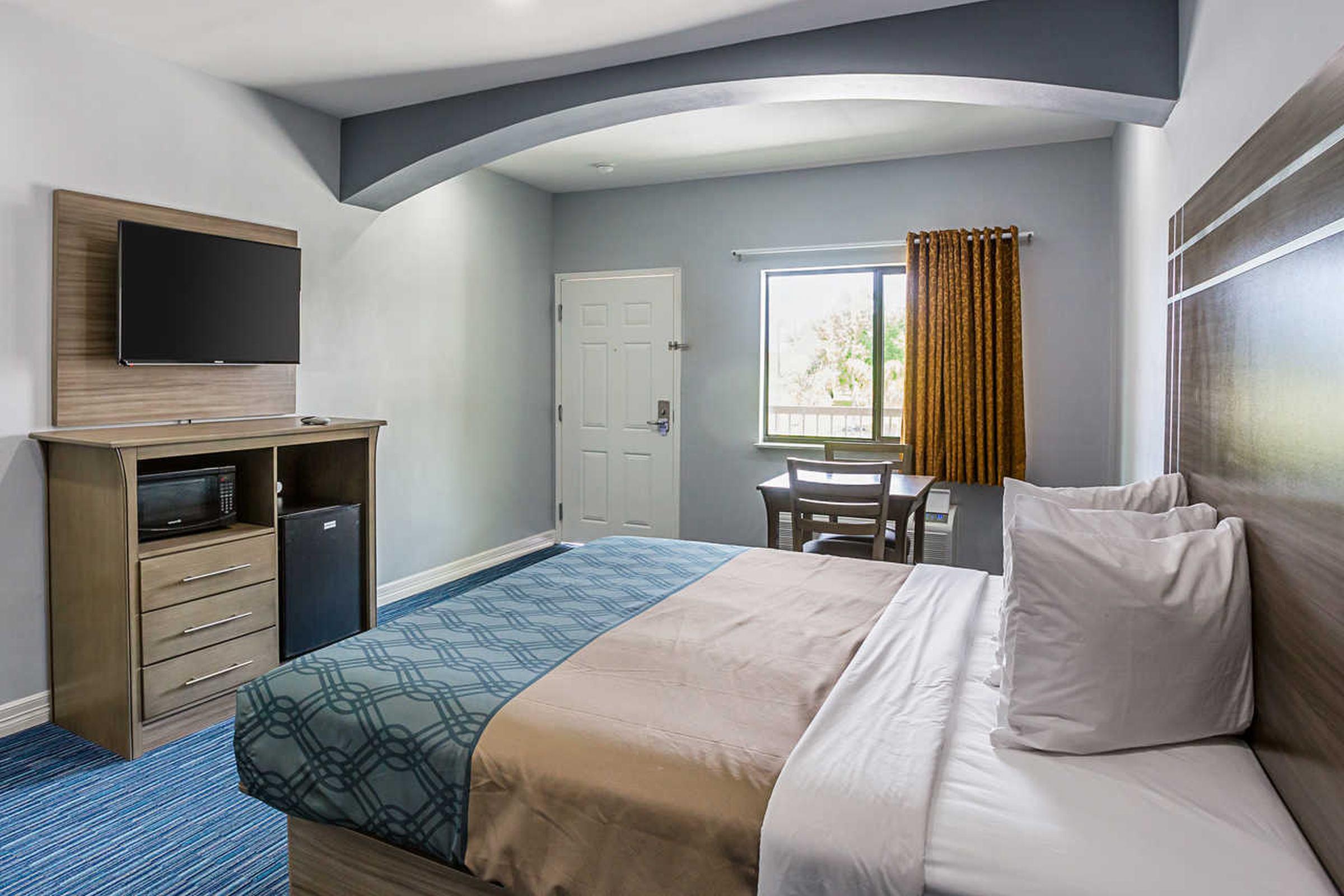 Rodeway Inn & Suites 클락스빌 외부 사진