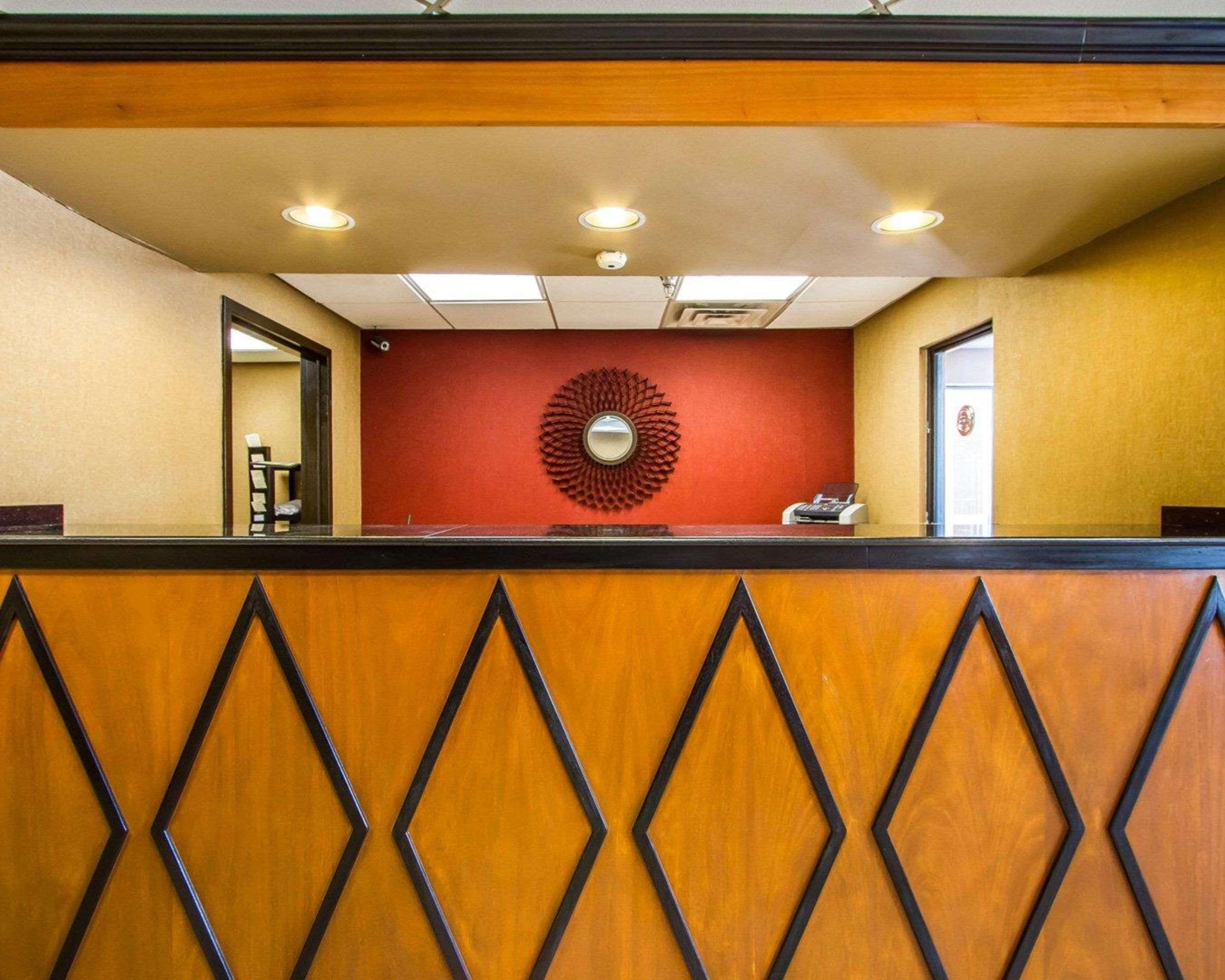 Rodeway Inn & Suites 클락스빌 외부 사진
