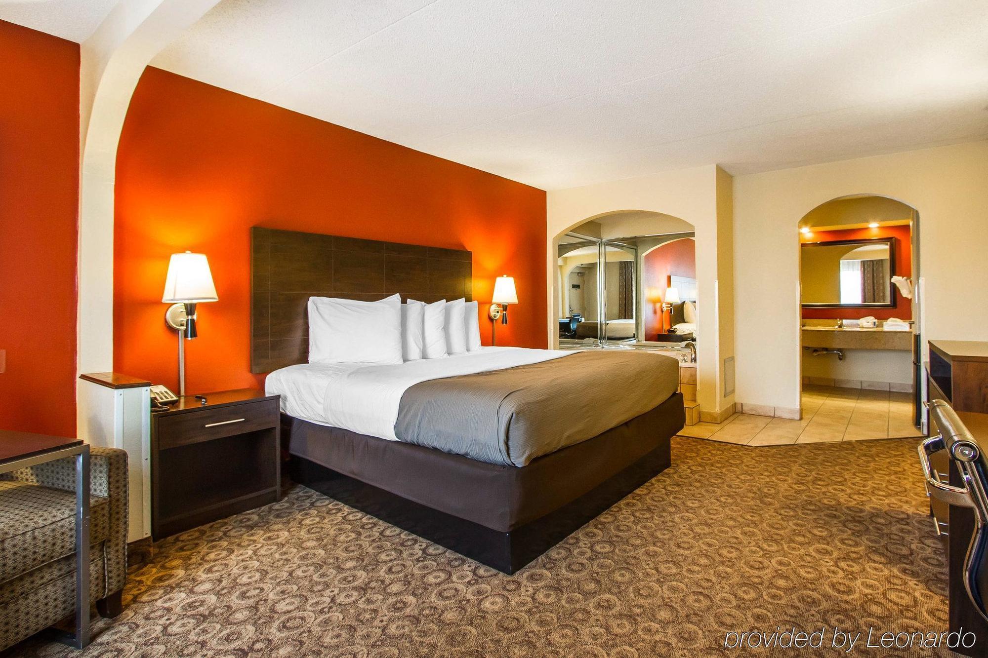 Rodeway Inn & Suites 클락스빌 외부 사진