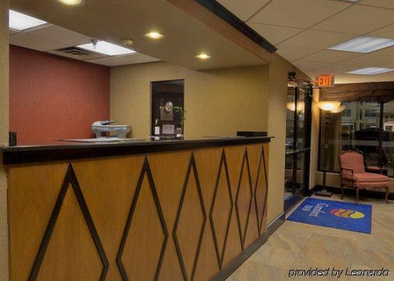 Rodeway Inn & Suites 클락스빌 내부 사진