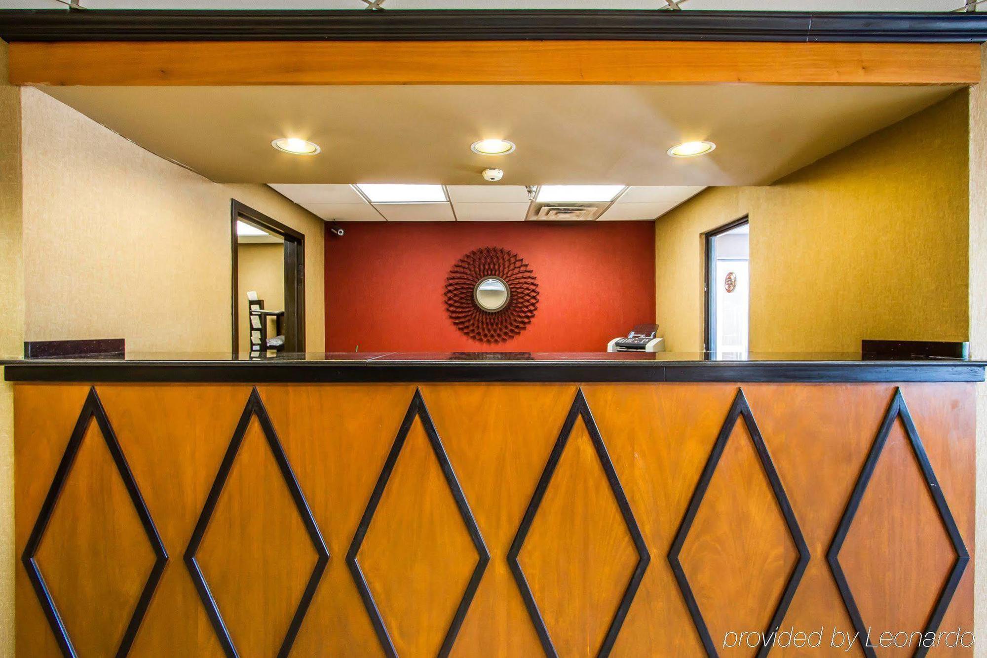 Rodeway Inn & Suites 클락스빌 외부 사진