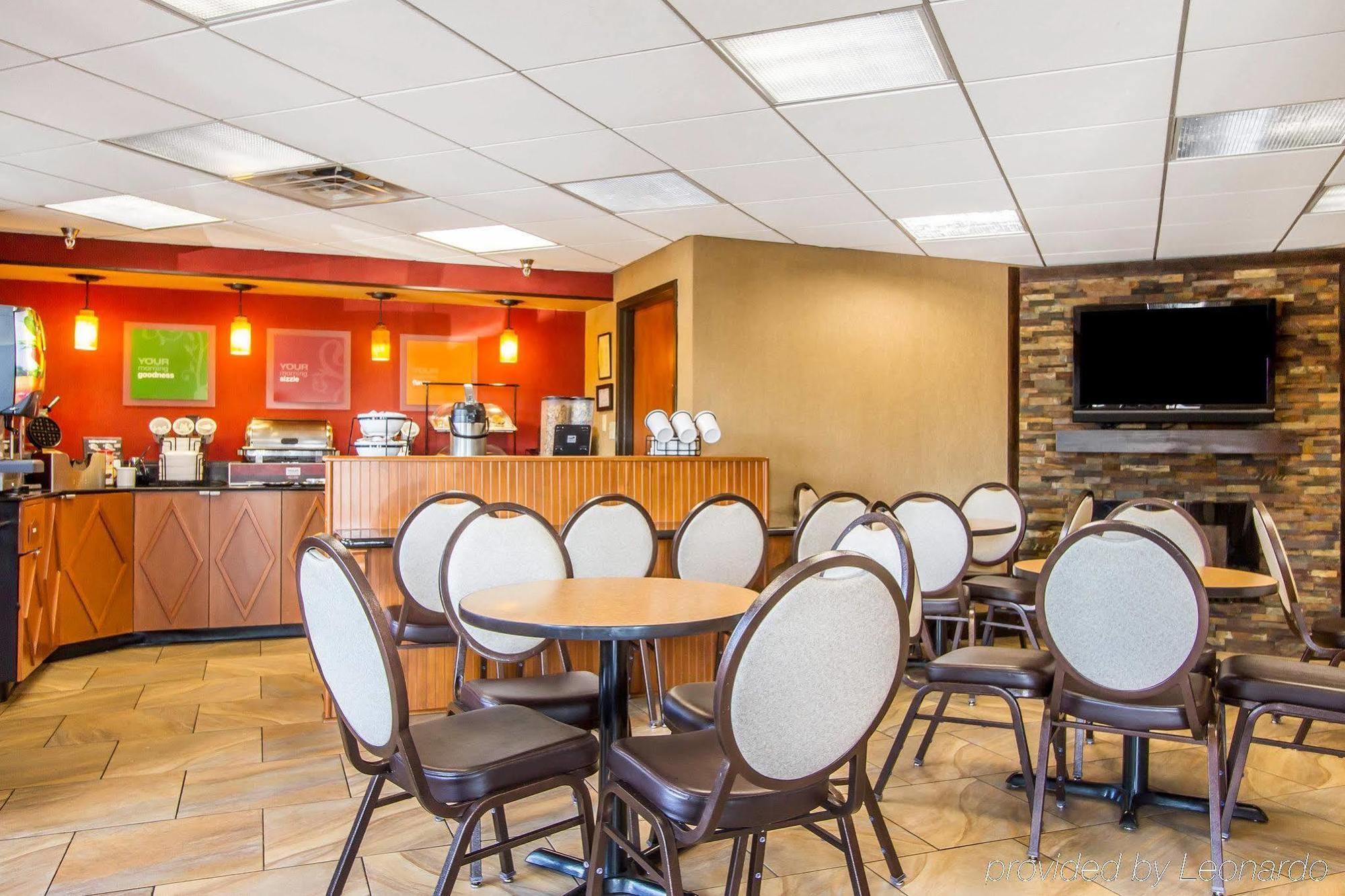 Rodeway Inn & Suites 클락스빌 외부 사진