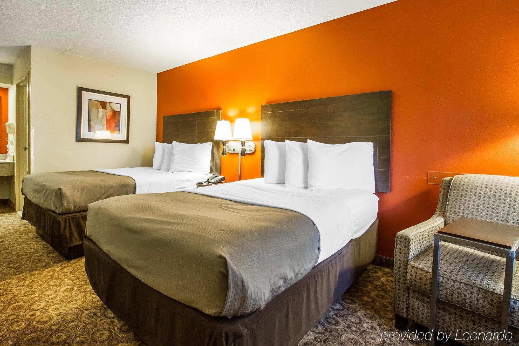 Rodeway Inn & Suites 클락스빌 외부 사진