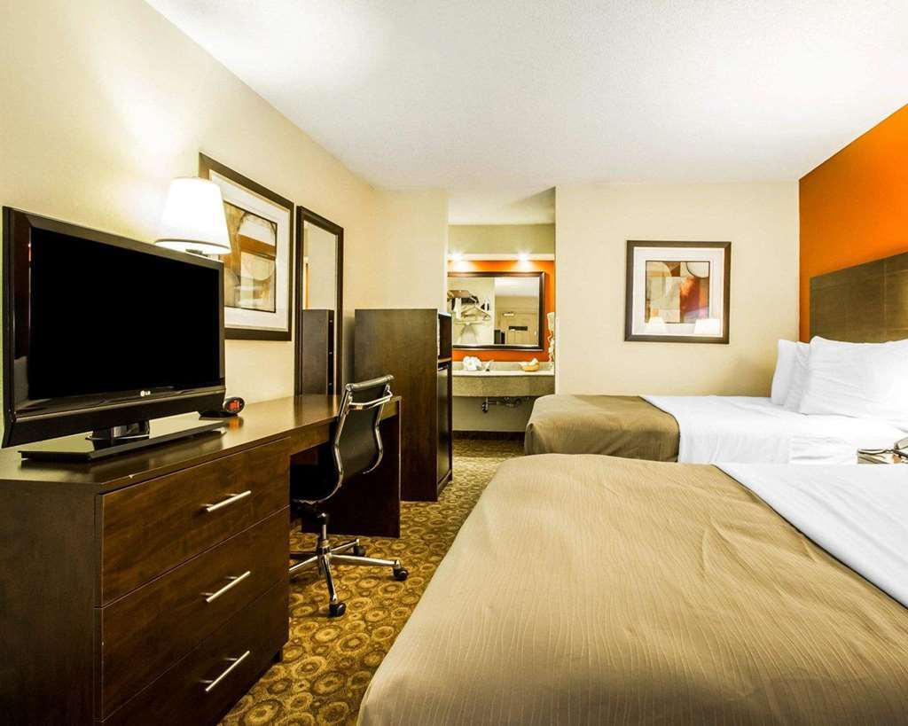 Rodeway Inn & Suites 클락스빌 객실 사진